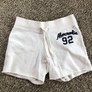 Abercrombie kids cotton shorts. Size M
